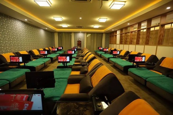 武汉市民夏日养生宝典：桑拿运动好处多不可错过(武汉桑拿房的功能)